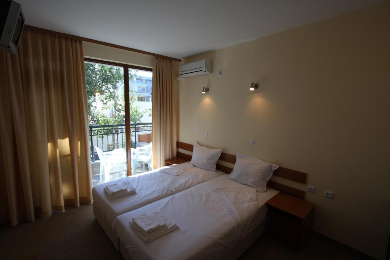 Family Hotel Deykin Slantchev Briag Extérieur photo