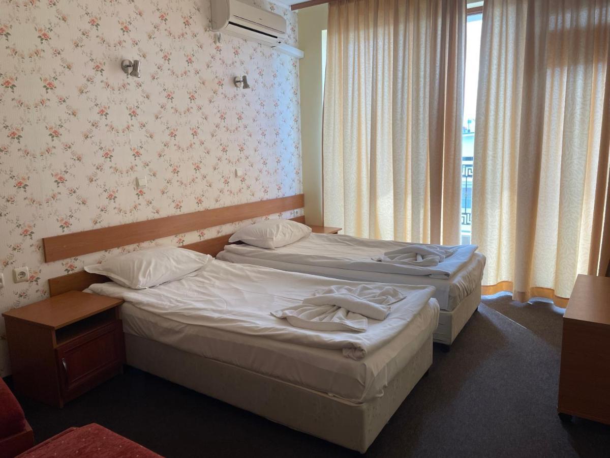 Family Hotel Deykin Slantchev Briag Extérieur photo