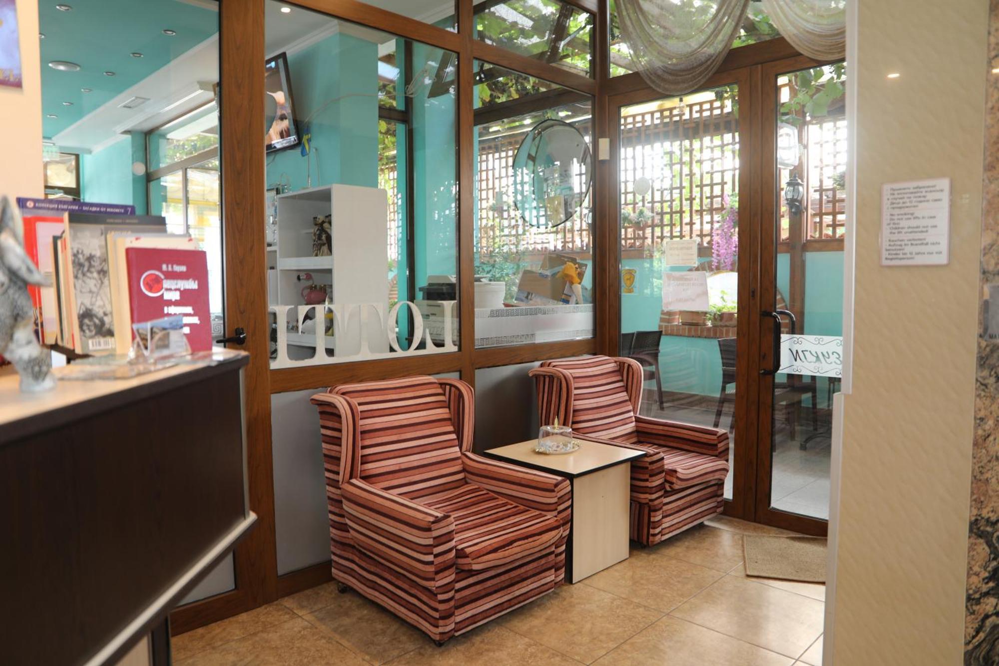 Family Hotel Deykin Slantchev Briag Extérieur photo