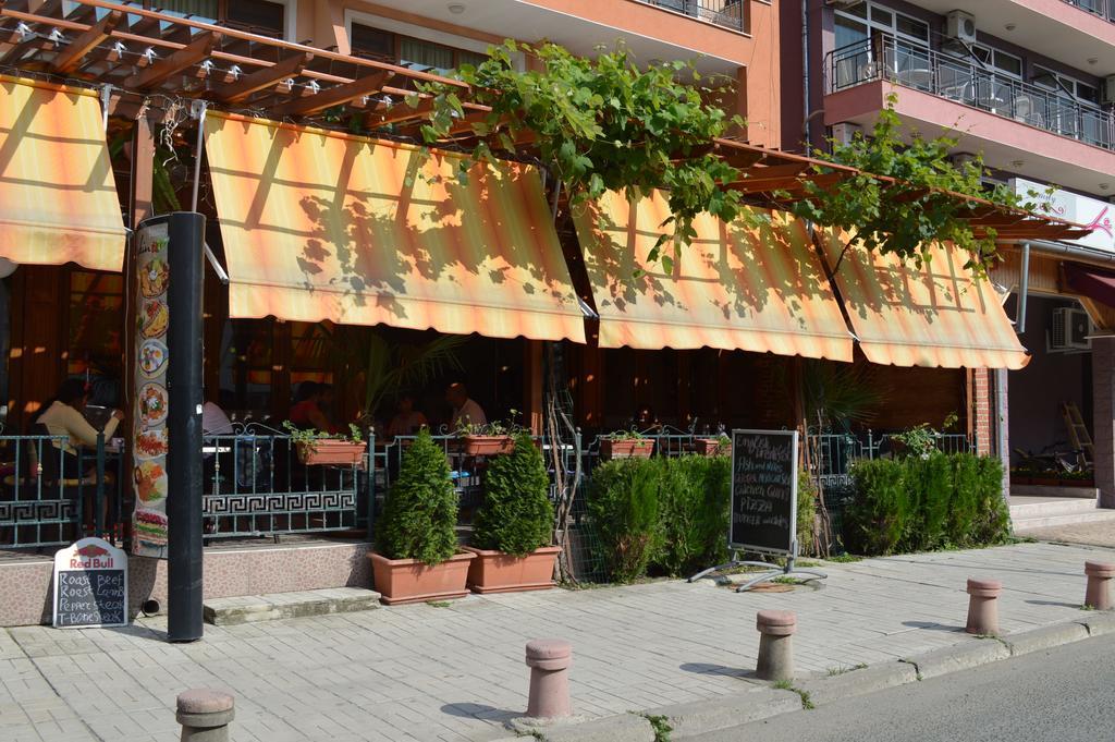 Family Hotel Deykin Slantchev Briag Extérieur photo
